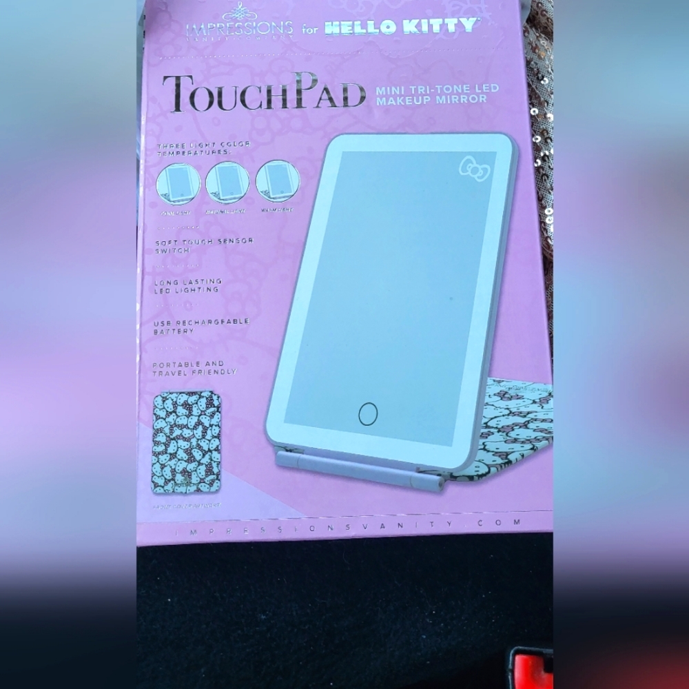 Hello kitty touch pad mirror